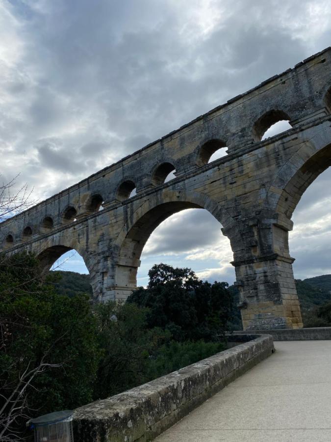 Studio Havre De Paix Au Pont Du Gard Piscine Et Jacuzzi Chez Valerie Payre Vers Pont du Gard Exterior foto